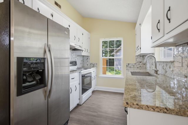 9010 Blitzen Court, North Charleston, SC 29406