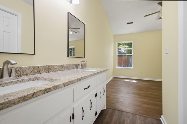 9010 Blitzen Court, North Charleston, SC 29406