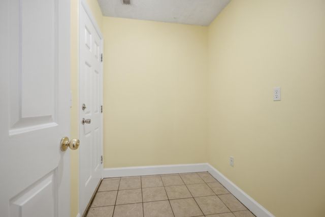 9010 Blitzen Court, North Charleston, SC 29406