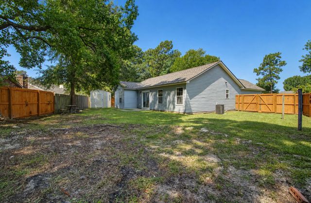 9010 Blitzen Court, North Charleston, SC 29406