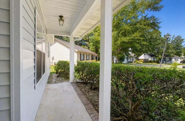 9010 Blitzen Court, North Charleston, SC 29406