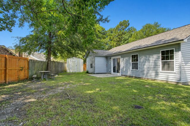 9010 Blitzen Court, North Charleston, SC 29406