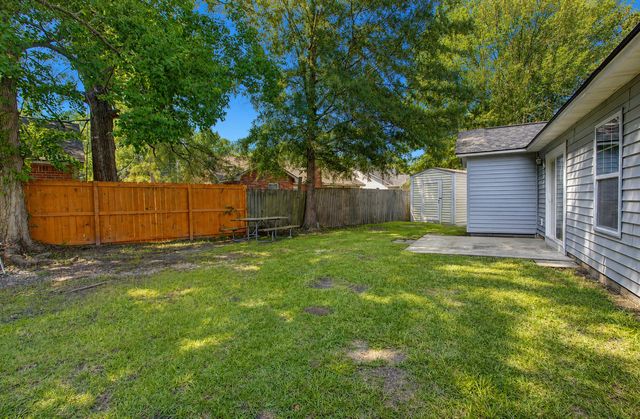 9010 Blitzen Court, North Charleston, SC 29406