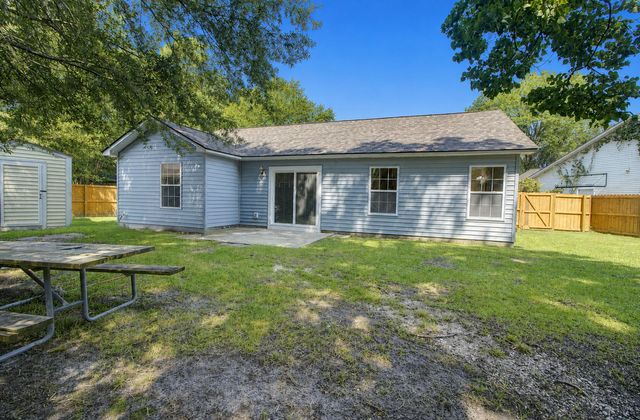 9010 Blitzen Court, North Charleston, SC 29406
