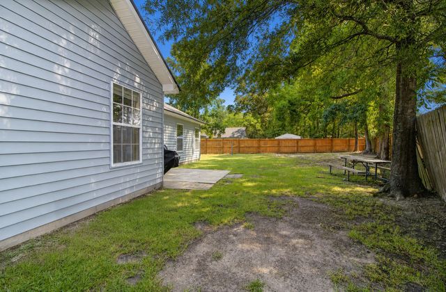 9010 Blitzen Court, North Charleston, SC 29406