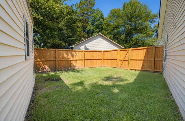 9010 Blitzen Court, North Charleston, SC 29406