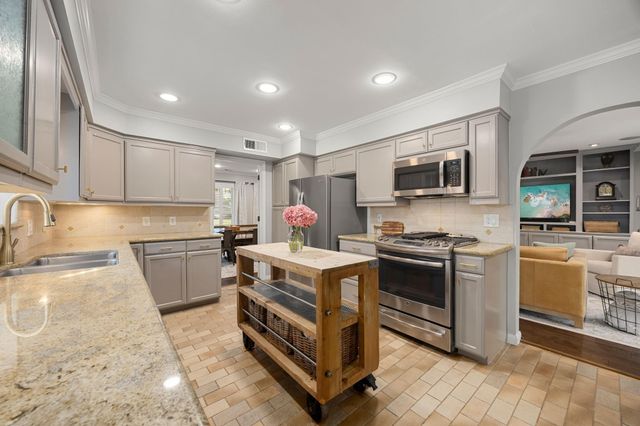 10831 Britoak Lane, Houston, TX 77079