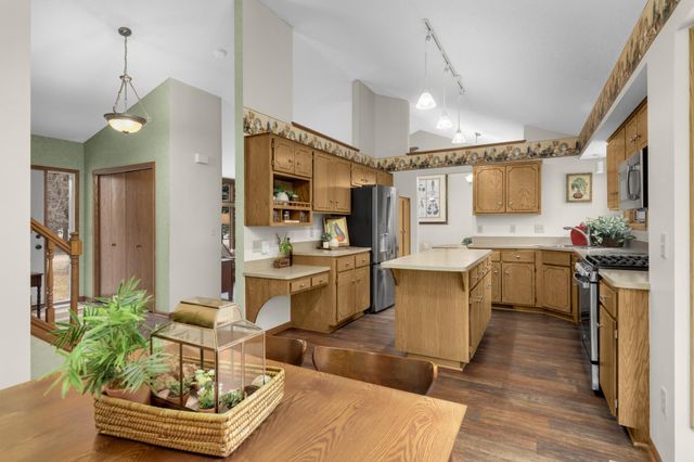 7104 Mourning Dove Road, Circle Pines, MN 55014