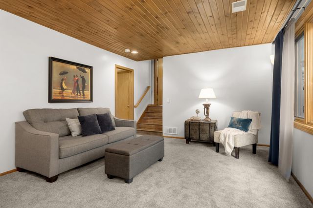 7104 Mourning Dove Road, Circle Pines, MN 55014