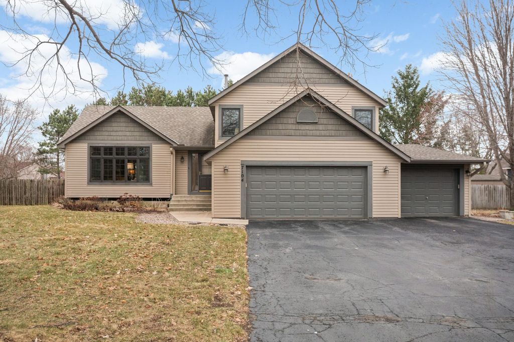 7104 Mourning Dove Road, Circle Pines, MN 55014