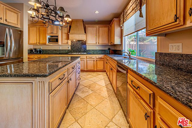 6621 E Prescott Court, Orange, CA 92867