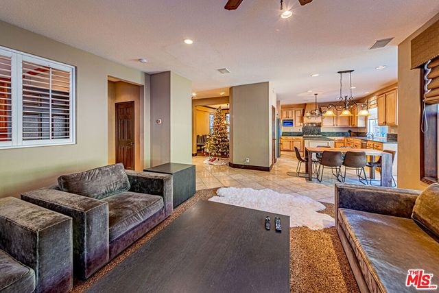 6621 E Prescott Court, Orange, CA 92867