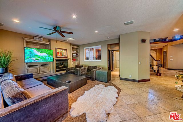 6621 E Prescott Court, Orange, CA 92867