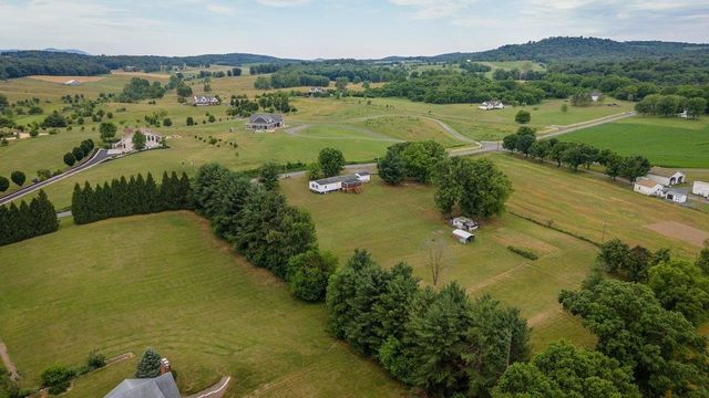 1859 QUICKSBURG RD, Quicksburg, VA 22847