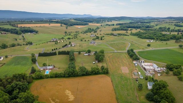 1859 QUICKSBURG RD, Quicksburg, VA 22847
