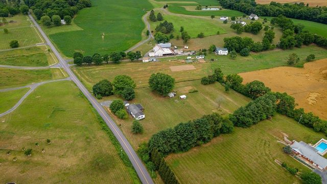 1859 QUICKSBURG RD, Quicksburg, VA 22847