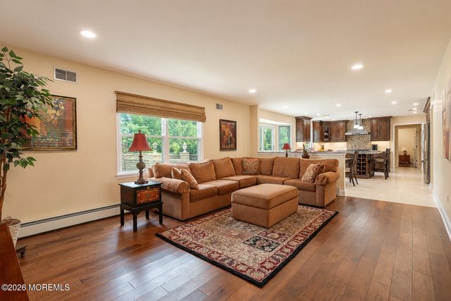 18 Carrie Drive, Marlboro, NJ 07746