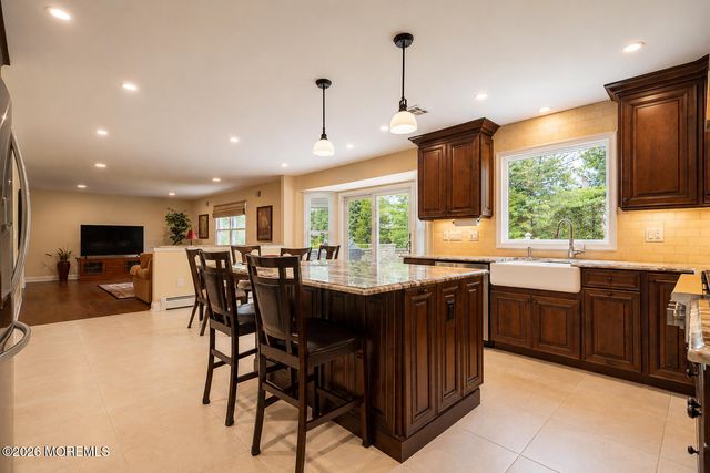 18 Carrie Drive, Marlboro, NJ 07746