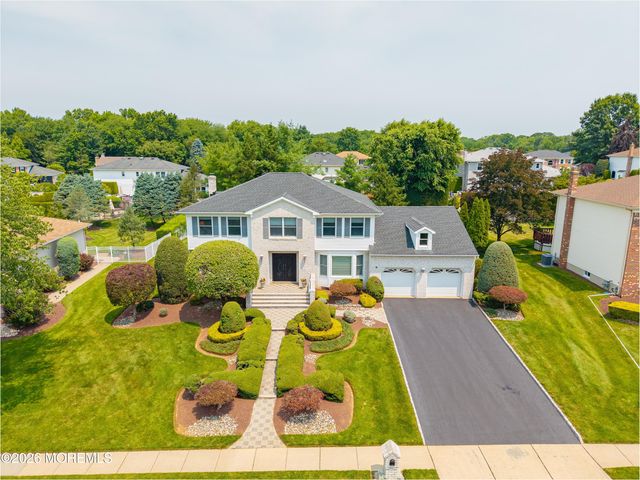 18 Carrie Drive, Marlboro, NJ 07746