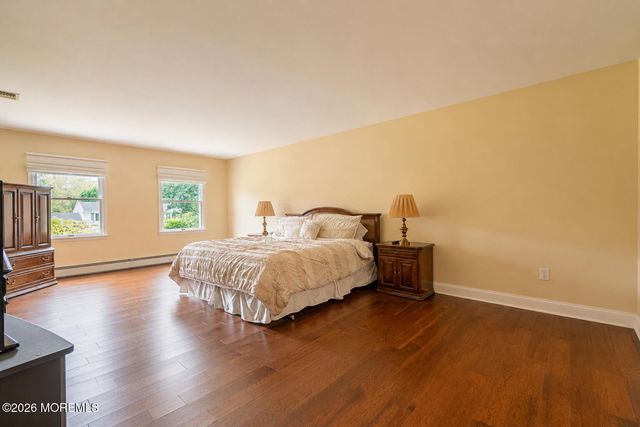 18 Carrie Drive, Marlboro, NJ 07746