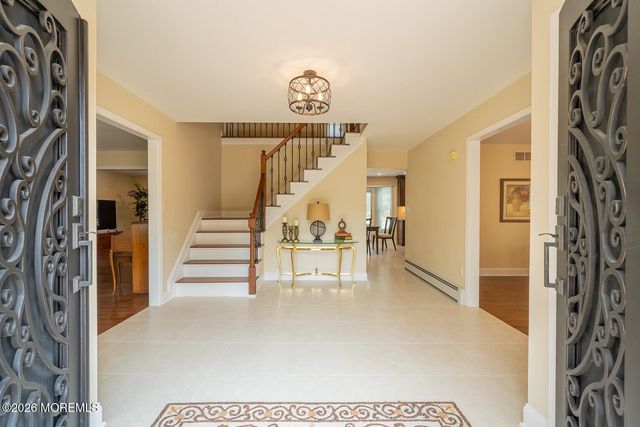 18 Carrie Drive, Marlboro, NJ 07746
