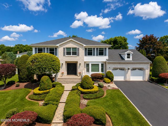 18 Carrie Drive, Marlboro, NJ 07746
