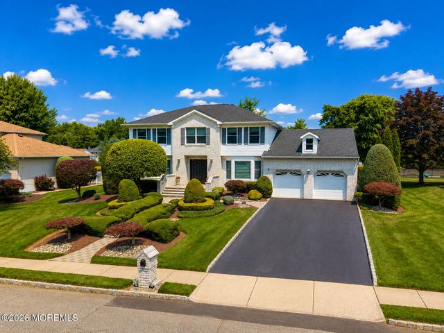 18 Carrie Drive, Marlboro, NJ 07746