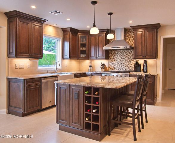 18 Carrie Drive, Marlboro, NJ 07746