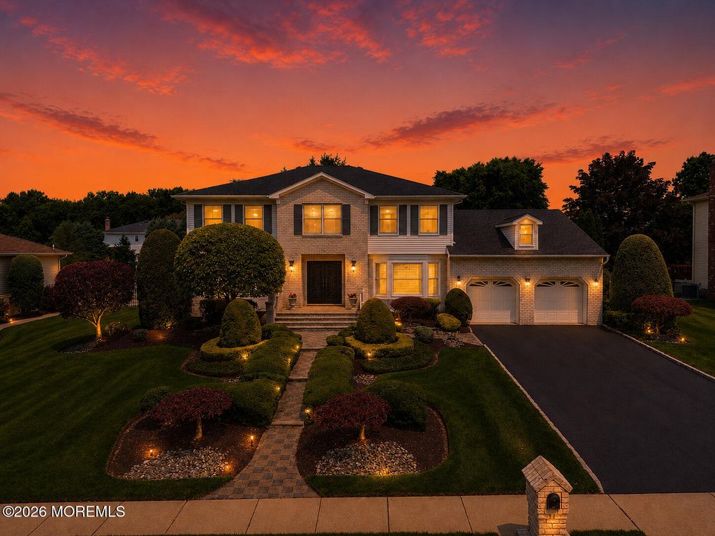 18 Carrie Drive, Marlboro, NJ 07746