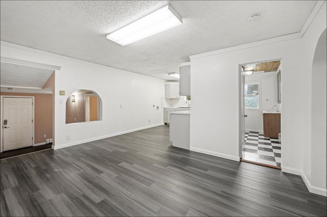 12 HARRIET AVENUE, Fairbanks, AK 99701