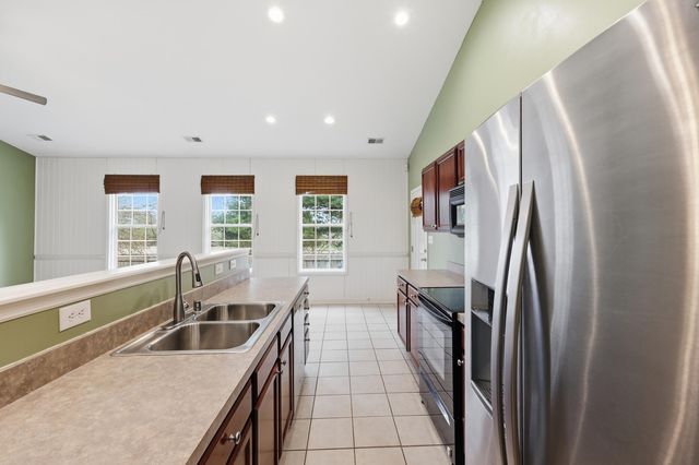 2985 Town Branch Road, Lexington, KY 40511