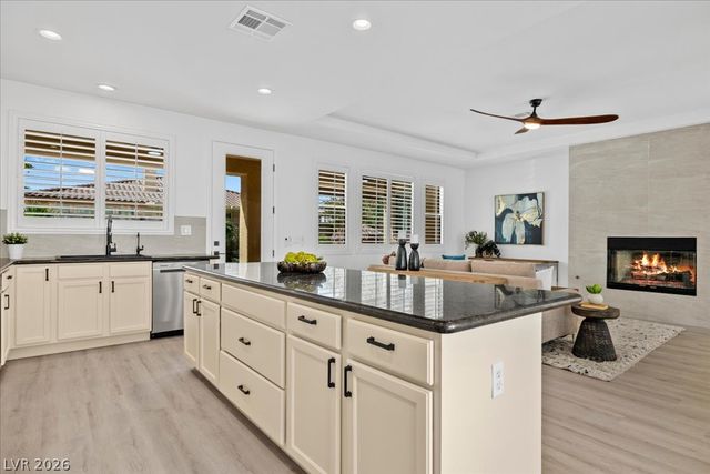 4657 Jadewood Street, Las Vegas, NV 89129