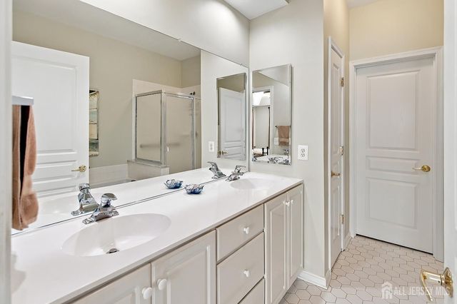 434 Bluebird Drive, Monroe, NJ 08831