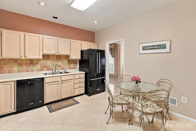 434 Bluebird Drive, Monroe, NJ 08831