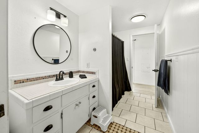 3418 S Stage Road, Medford, OR 97501