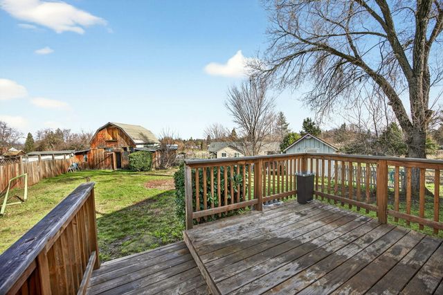 3418 S Stage Road, Medford, OR 97501