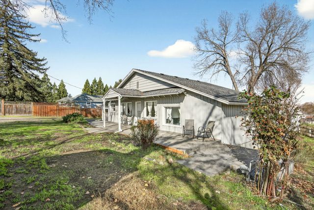 3418 S Stage Road, Medford, OR 97501