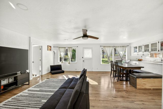 3418 S Stage Road, Medford, OR 97501