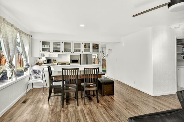 3418 S Stage Road, Medford, OR 97501