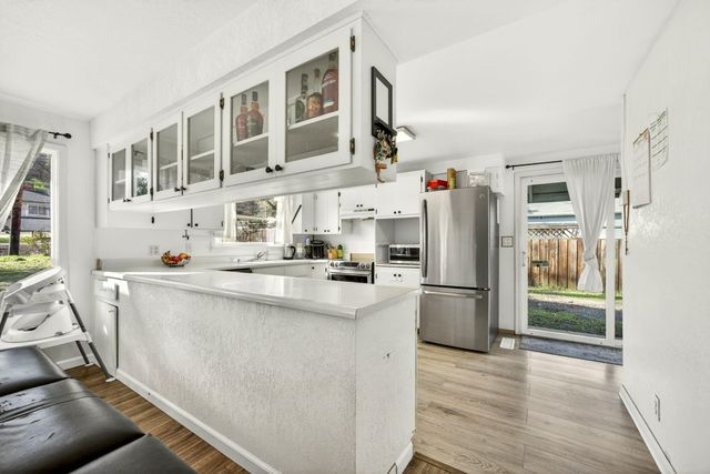 3418 S Stage Road, Medford, OR 97501