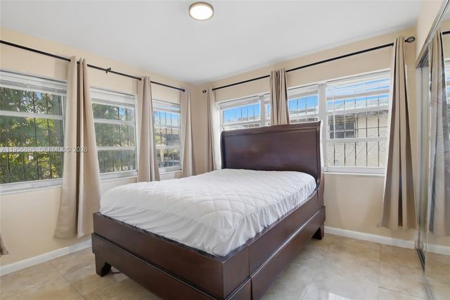 3380 NW 14th St 0, Miami, FL 33125