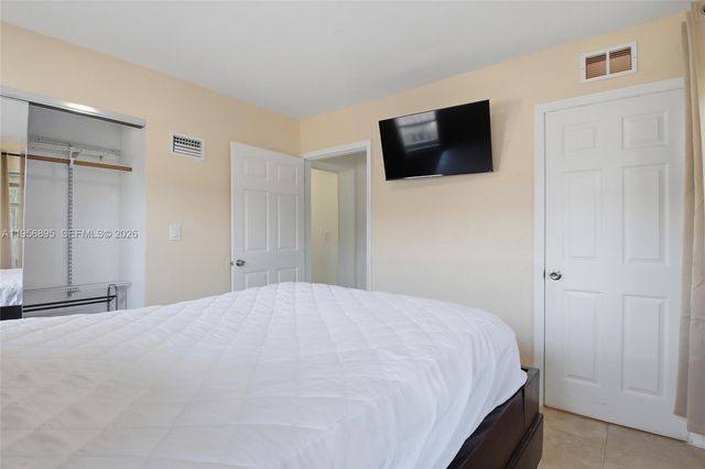 3380 NW 14th St 0, Miami, FL 33125