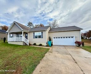 17 Patrick Drive, Crossville, TN 38555