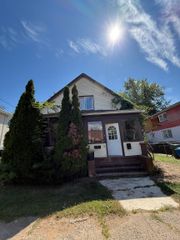 52 Pine Street, Hamden, CT 06514