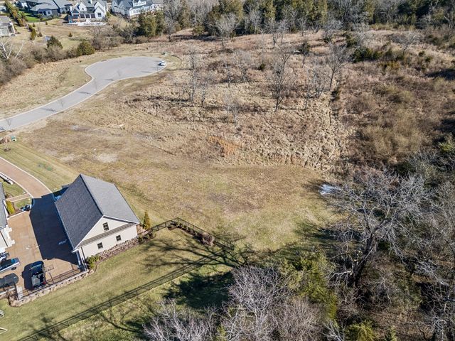 9435 Thatchbay Ct, College Grove, TN 37046