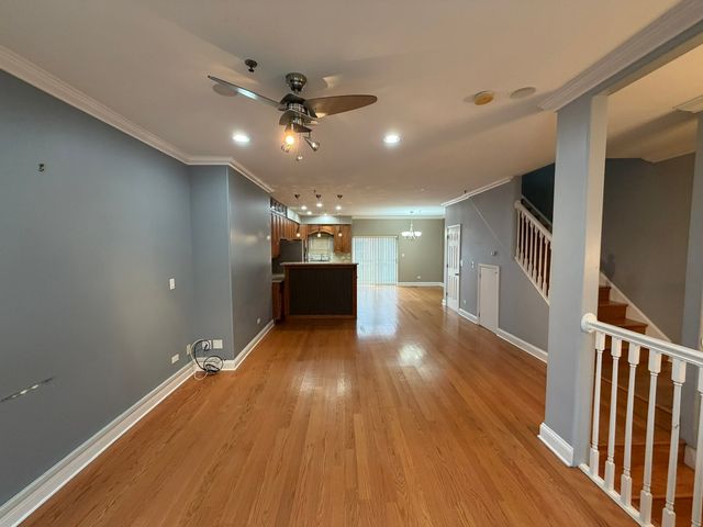 183 N Des Plaines River Road E2, Des Plaines, IL 60016