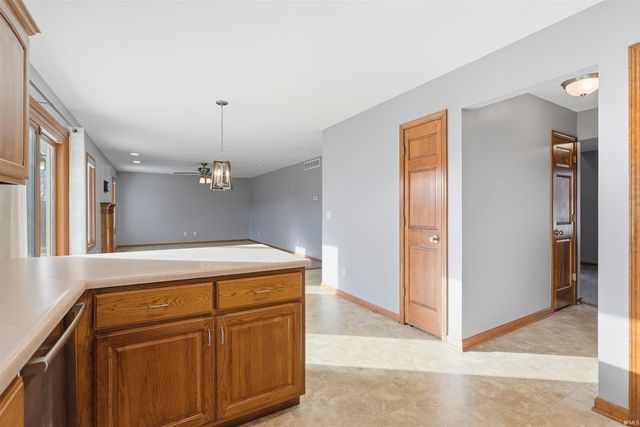 1217 Lebaron Cove, Huntertown, IN 46748