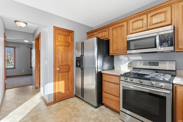 1217 Lebaron Cove, Huntertown, IN 46748