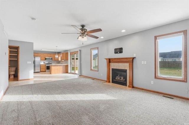 1217 Lebaron Cove, Huntertown, IN 46748