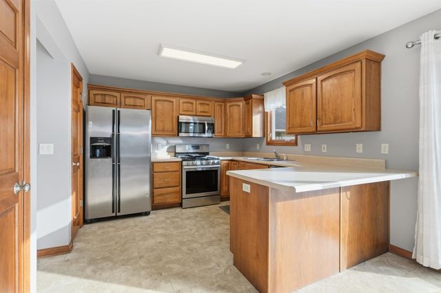 1217 Lebaron Cove, Huntertown, IN 46748